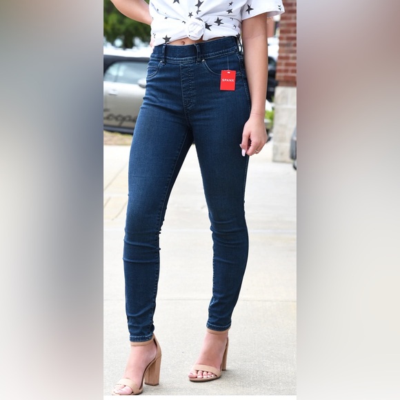 SPANX Denim - NWT Spanx med pants   A493